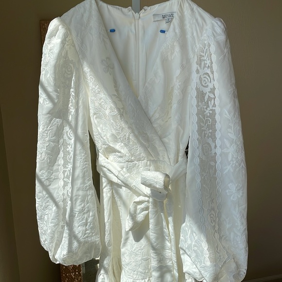 Badgley Mischka Collection stunning white floral lace wrap balloon sleeve dress - Picture 5 of 11